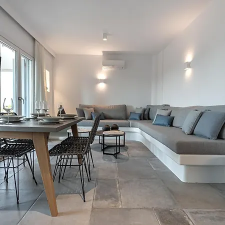 Lägenhetshotell Manesis 4*