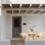 Manesis Ξενοδοχείο με διαμερίσματα 4*