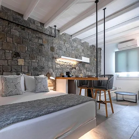 アパートホテル Manesis 4*