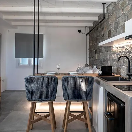 アパートホテル Manesis 4*