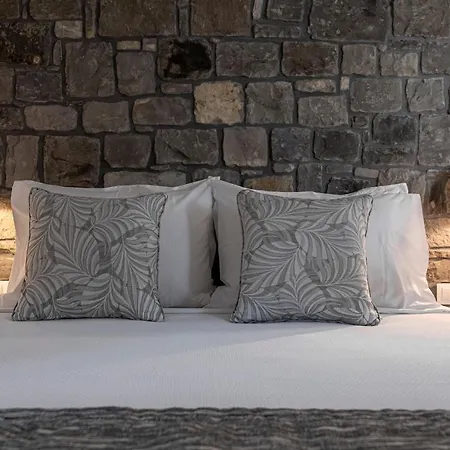 Manesis 4* ポロニア