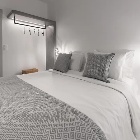 Manesis アパートホテル ポロニア