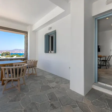 Manesis 4* ポロニア