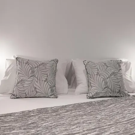 Manesis アパートホテル