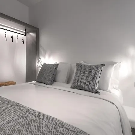 Manesis ポロニア