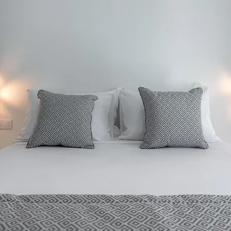 Manesis アパートホテル