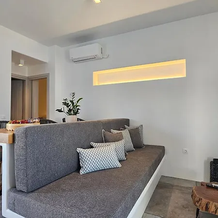 Manesis Aparthotel Pollonia