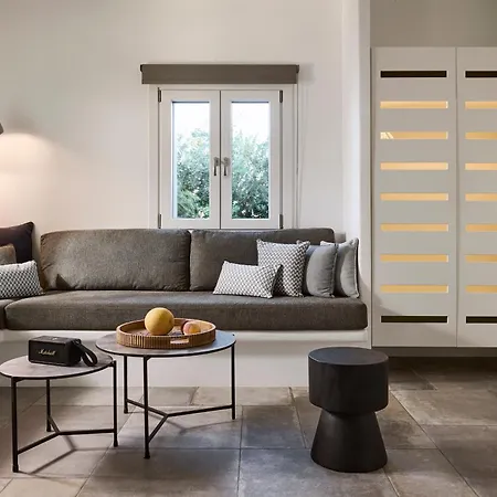 Manesis 4* Поллония