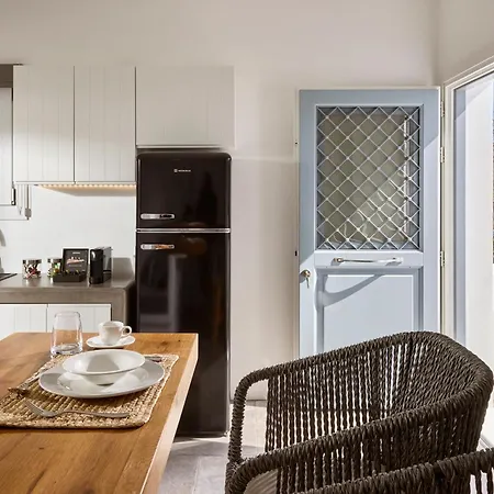 Апарт-отель Manesis Поллония